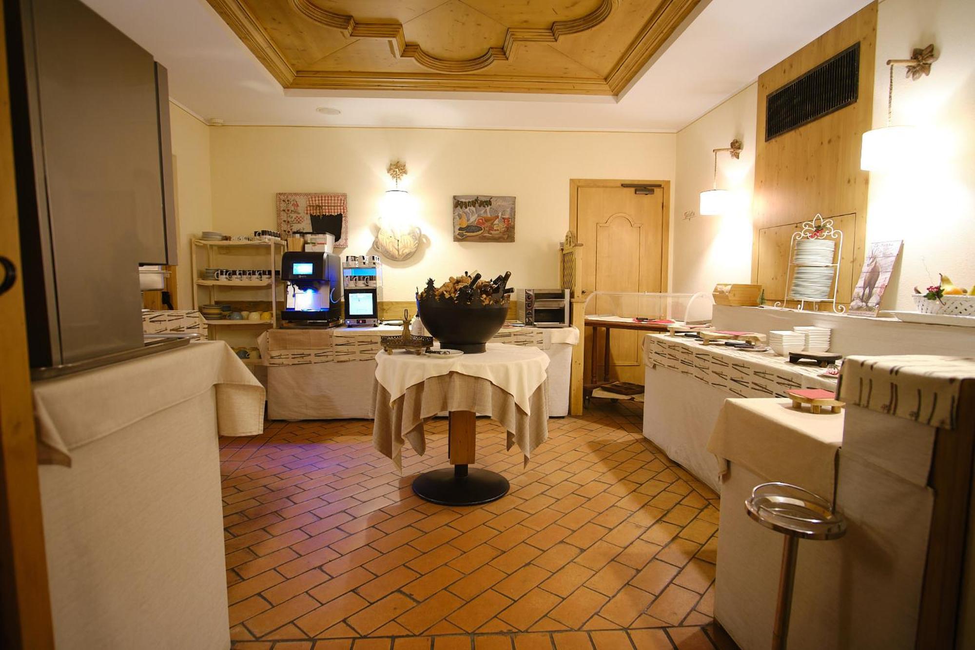 קלאבייר Hotel Bes & Spa מראה חיצוני תמונה