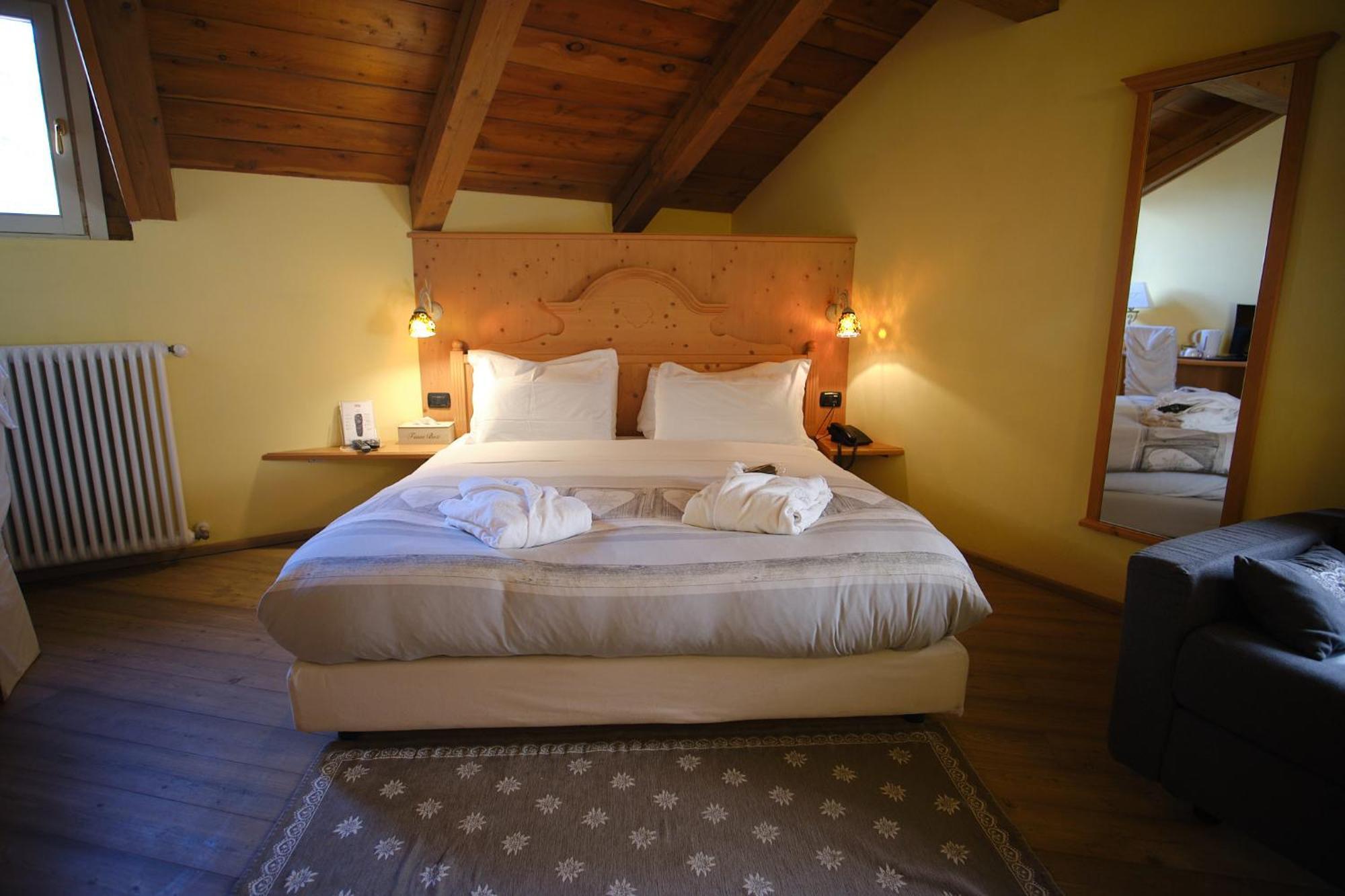 קלאבייר Hotel Bes & Spa מראה חיצוני תמונה